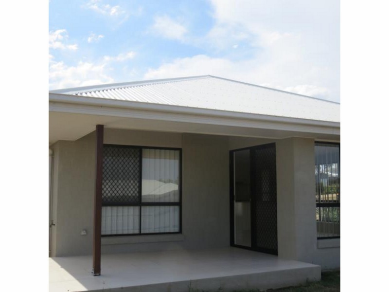 18 Sylvana Avenue, Gracemere QLD 4702